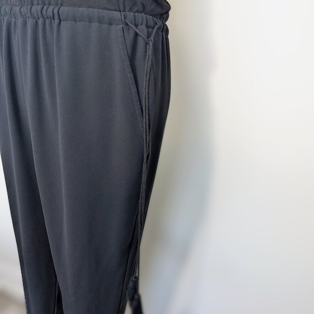 Ann Taylor LOFT Petite | 4P | Jumpsuit Pockets VNeck Drawstring Waist Sleeveless - Picture 3 of 4